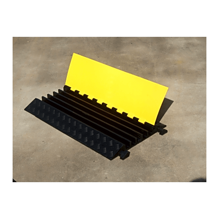 Protector de Cable de 5 Canales / Base de Goma y Tapa de Plástico / Capacidad 4.6 Toneladas / Canal 38x35MM / Longitud 90 cm / 