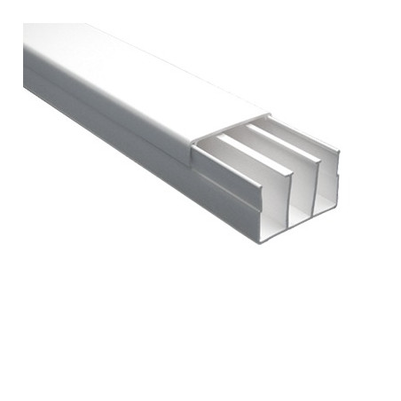 Canaleta sin troquel con tapa color blanco de PVC auto extinguible, 40 x 62 tramo 2.5m (6301-01251)